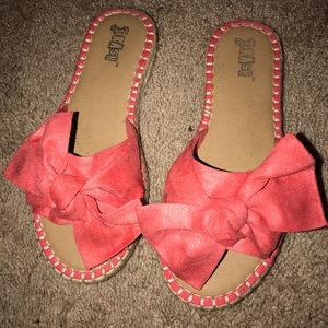 Bow Sandals